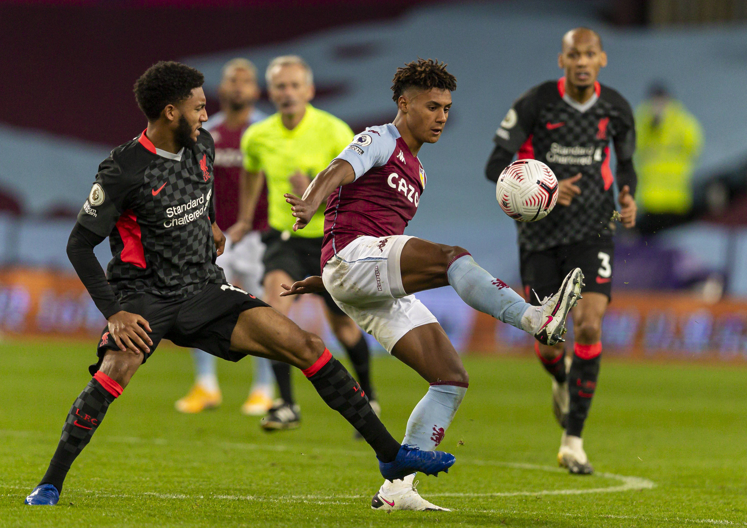 港足球队将 港足球队将